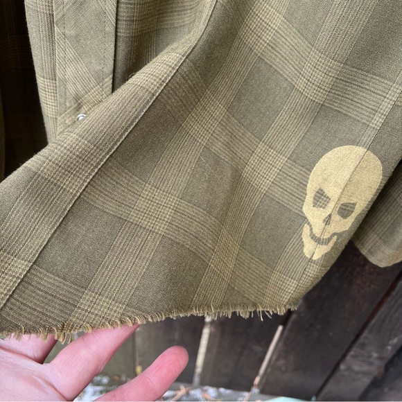 Khaki Pearl Snap Plaid Shirt With Gold Skull & Dots Sz S/M - Picture 3 of 16